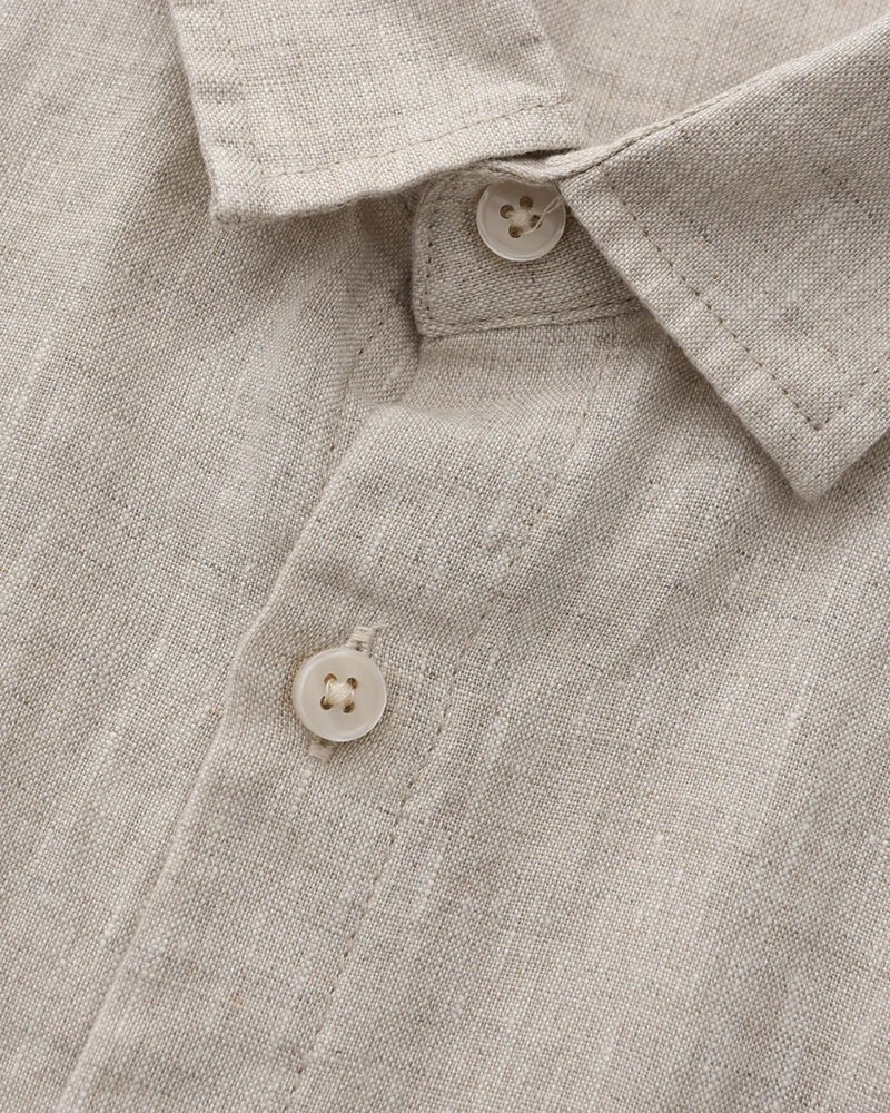 Short-sleeved linen shirt